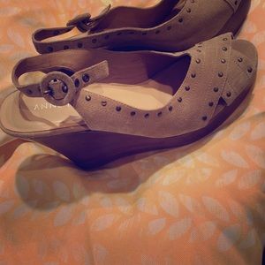 Anne Klein leather wood wedge heels sz 10